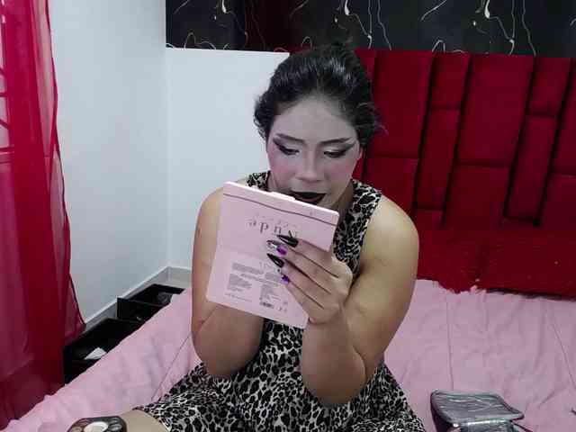 Charlotte-Lia webcam