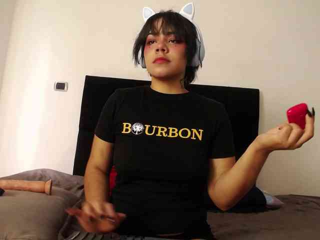 Charlotte-Lia webcam