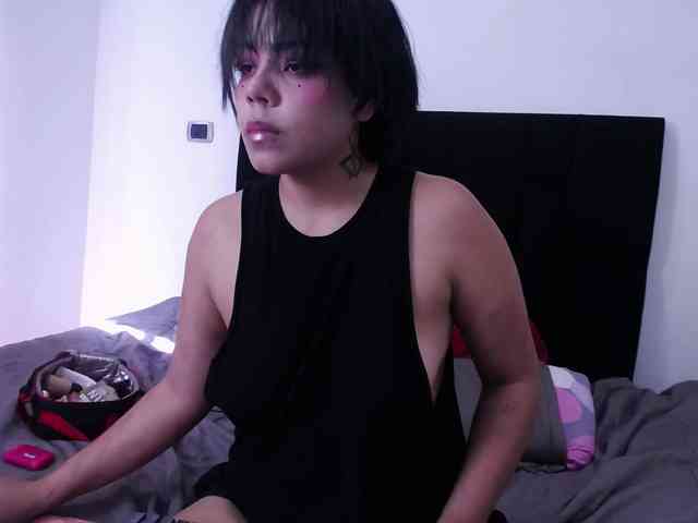 Charlotte-Lia webcam