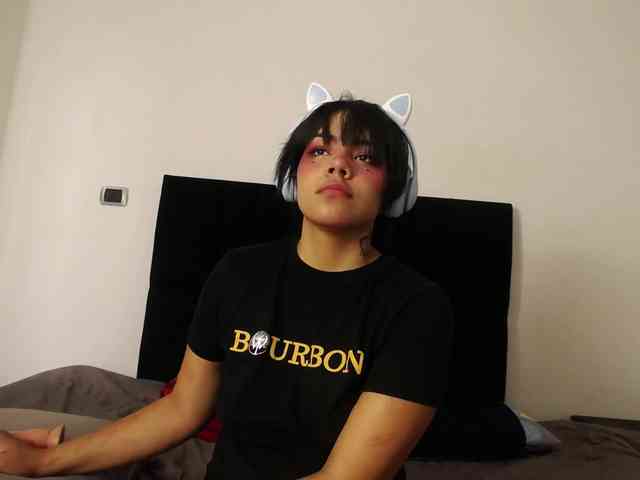 Charlotte-Lia webcam