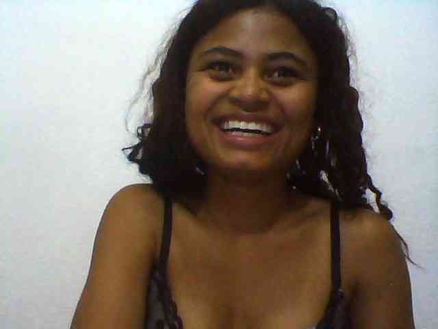 Carennehot2 Live Webcam on BongaCams