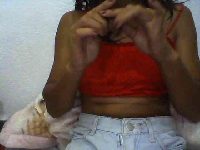 Carennehot2 Live Webcam on BongaCams