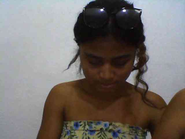 Carennehot2 Carennehot2