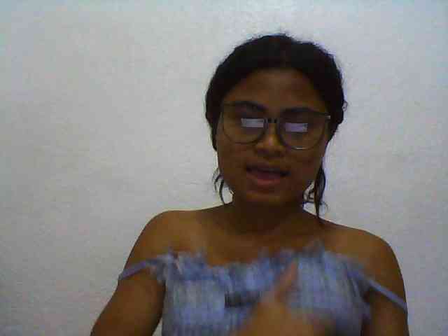 Carennehot2 Carennehot2