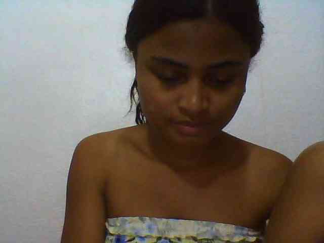 Carennehot2 Live Webcam on BongaCams