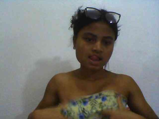 Carennehot2 Carennehot2