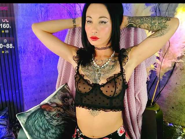 Vespera's BongaCams show and profile