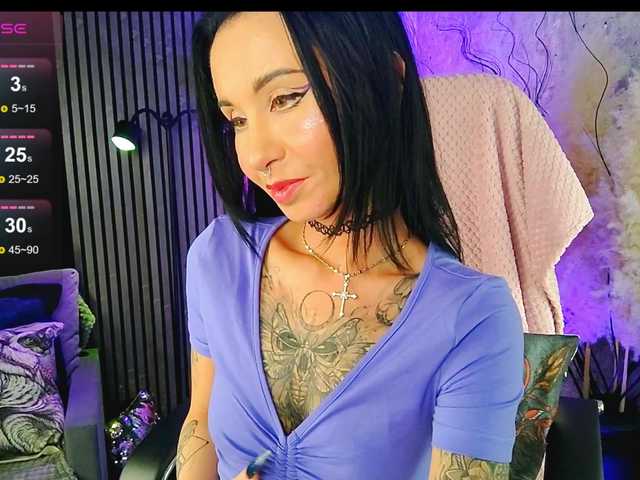 Vespera's BongaCams show and profile