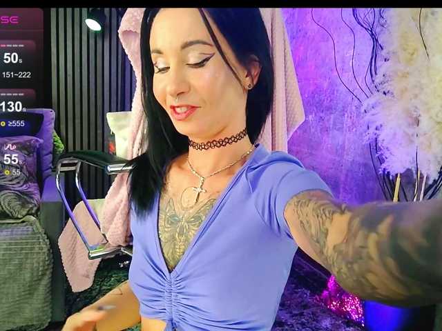 Vespera's BongaCams show and profile