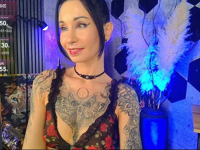 Vespera's BongaCams show and profile