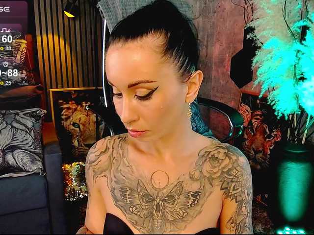 Vespera's BongaCams show and profile