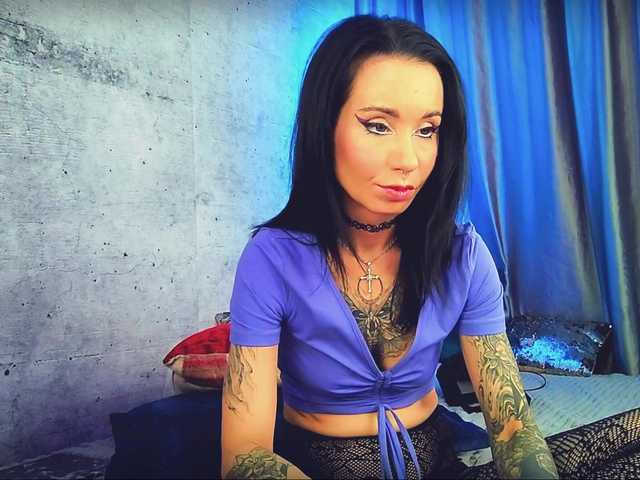 Vespera's BongaCams show and profile