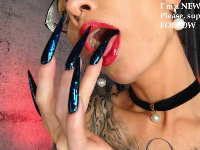 Vespera's BongaCams show and profile