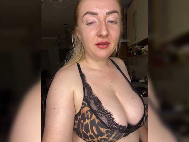 BonnyMyriam – webcam model profile photo