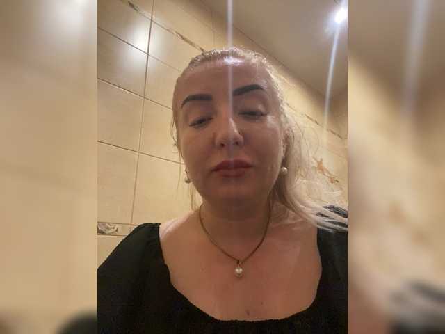 BonnyMyriam – webcam model profile photo