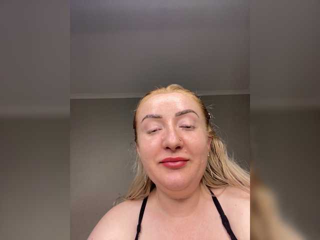 BonnyMyriam – webcam model profile photo