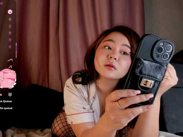 MiaCarmin's BongaCams show and profile