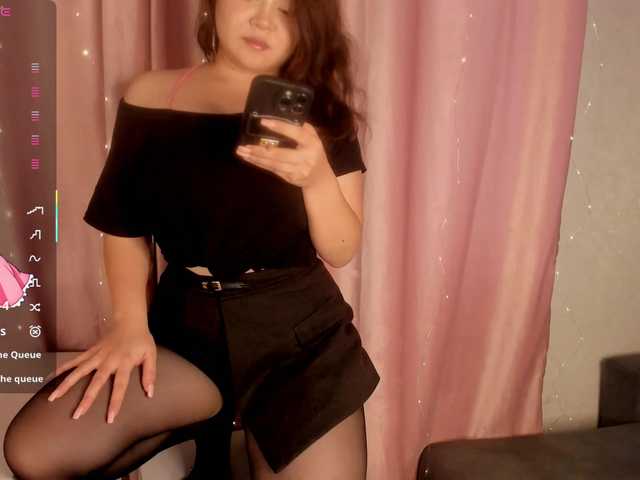 MiaCarmin's BongaCams show and profile