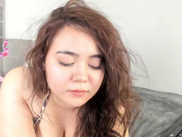 MiaCarmin's BongaCams show and profile