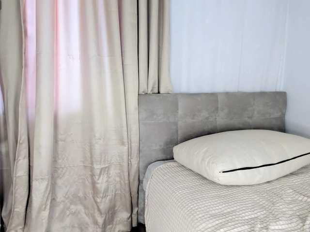 MiaCarmin's BongaCams show and profile