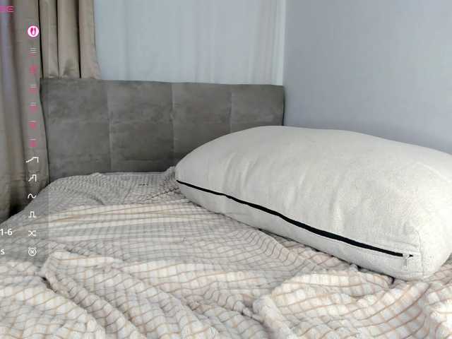 MiaCarmin's BongaCams show and profile