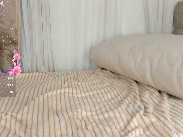 MiaCarmin's BongaCams show and profile