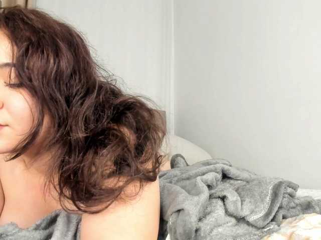 MiaCarmin's BongaCams show and profile