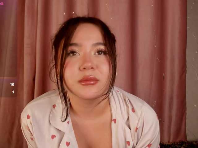 MiaCarmin's BongaCams show and profile