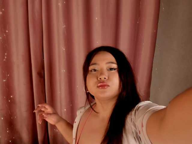 MiaCarmin's BongaCams show and profile