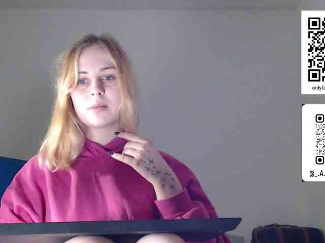 LisaloveX webcam