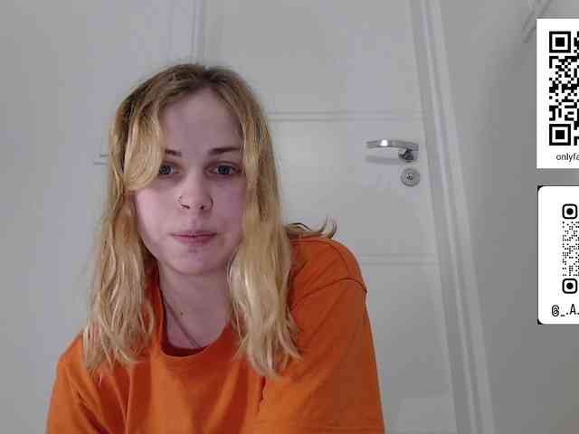 LisaloveX webcam