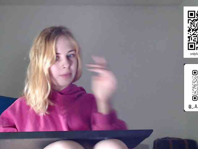 LisaloveX webcam