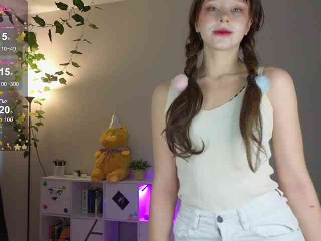 GingerSnapDoll webcam