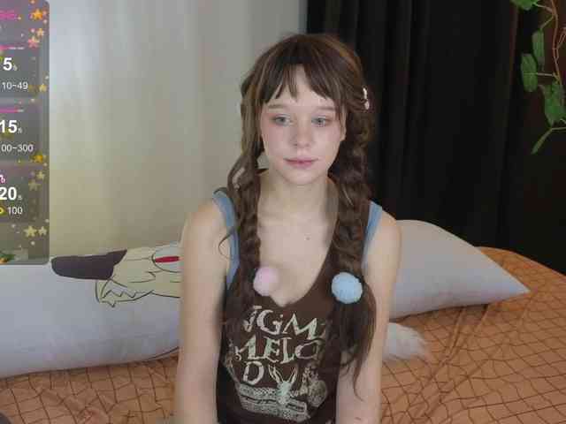 GingerSnapDoll webcam