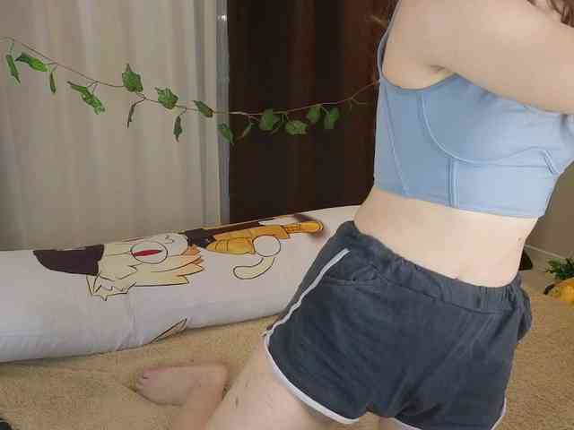 GingerSnapDoll webcam