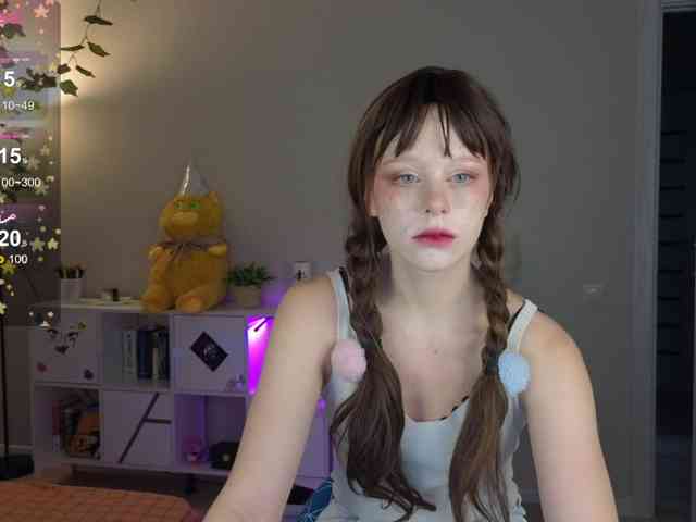 GingerSnapDoll webcam