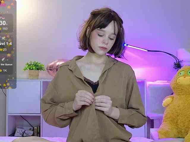 GingerSnapDoll webcam