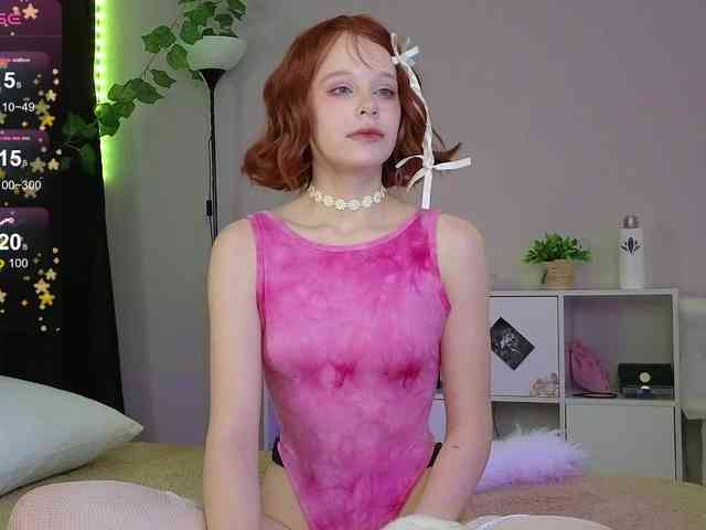 GingerSnapDoll webcam