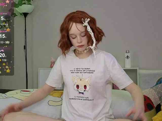 GingerSnapDoll webcam