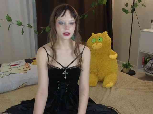 GingerSnapDoll webcam