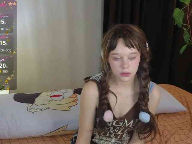 GingerSnapDoll webcam