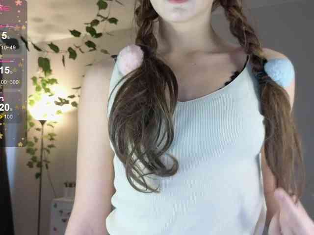 GingerSnapDoll webcam