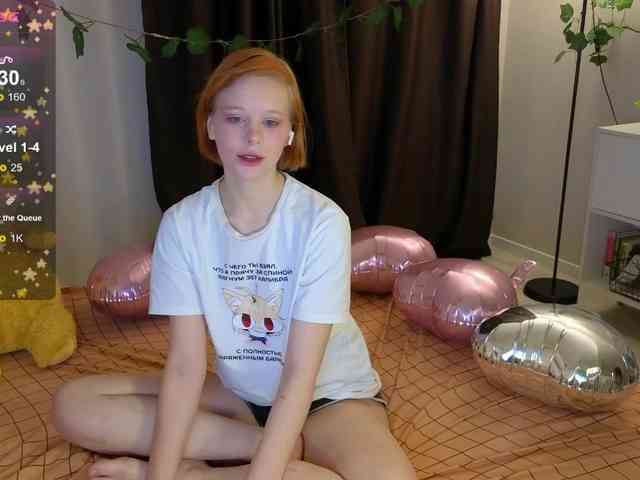 GingerSnapDoll webcam