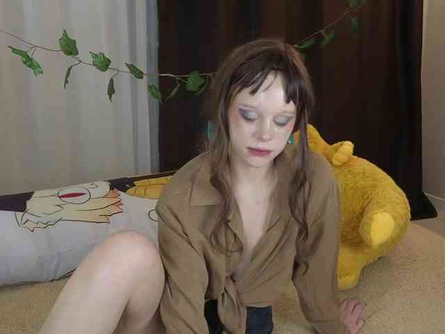 GingerSnapDoll webcam