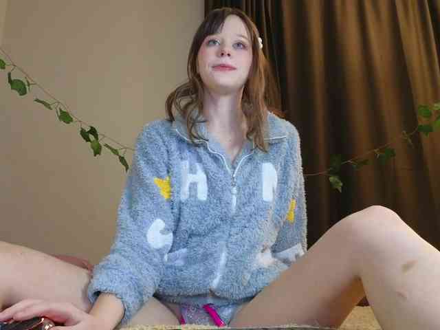 GingerSnapDoll webcam