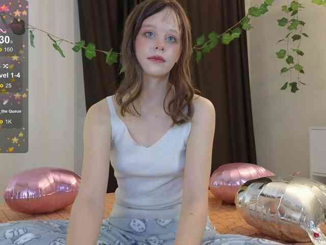 GingerSnapDoll webcam