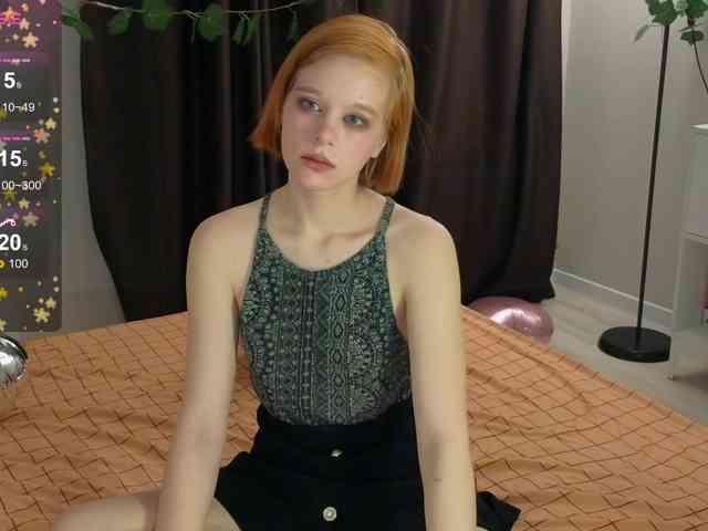 GingerSnapDoll webcam