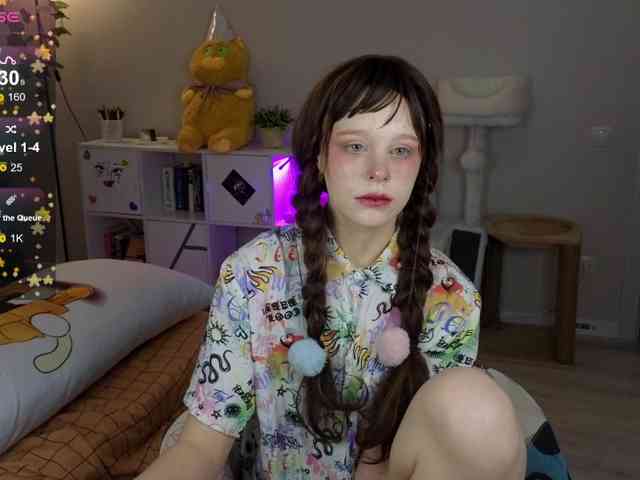 GingerSnapDoll webcam