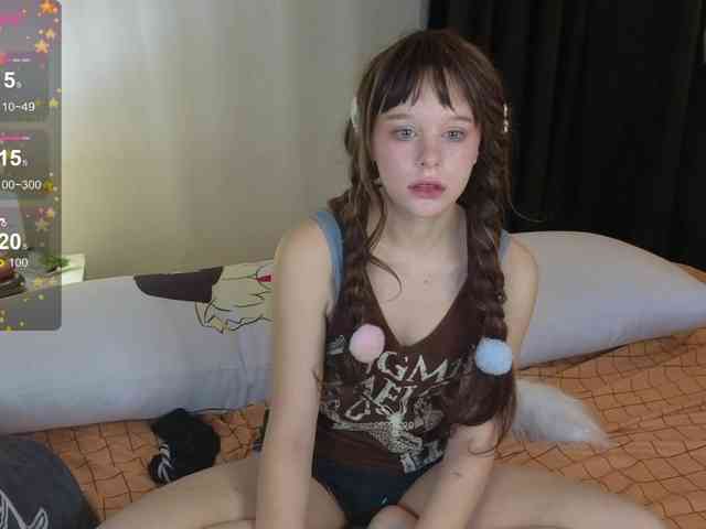 GingerSnapDoll webcam