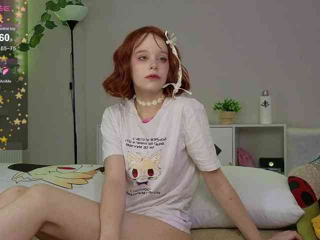 GingerSnapDoll webcam